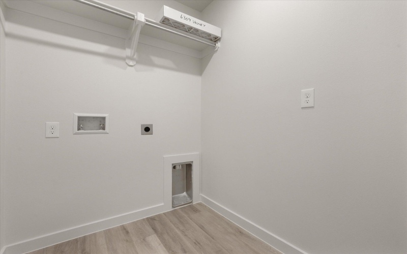 6309 Volney Avenue, Lubbock, TX 79407, 3 Bedrooms Bedrooms, ,2 BathroomsBathrooms,Residential,For Sale,6309 Volney Avenue,0,202563083