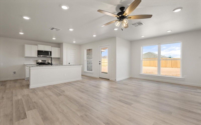 6309 Volney Avenue, Lubbock, TX 79407, 3 Bedrooms Bedrooms, ,2 BathroomsBathrooms,Residential,For Sale,6309 Volney Avenue,0,202563083