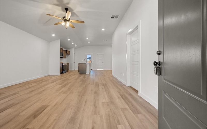 7217 7th Street, Lubbock, TX 79416, 3 Bedrooms Bedrooms, ,2 BathroomsBathrooms,Residential,For Sale,7217 7th Street,0,202563085