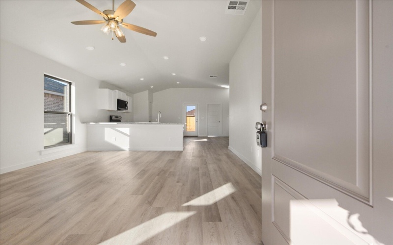 7204 8th Street, Lubbock, TX 79416, 3 Bedrooms Bedrooms, ,2 BathroomsBathrooms,Residential,For Sale,7204 8th Street,0,202563086