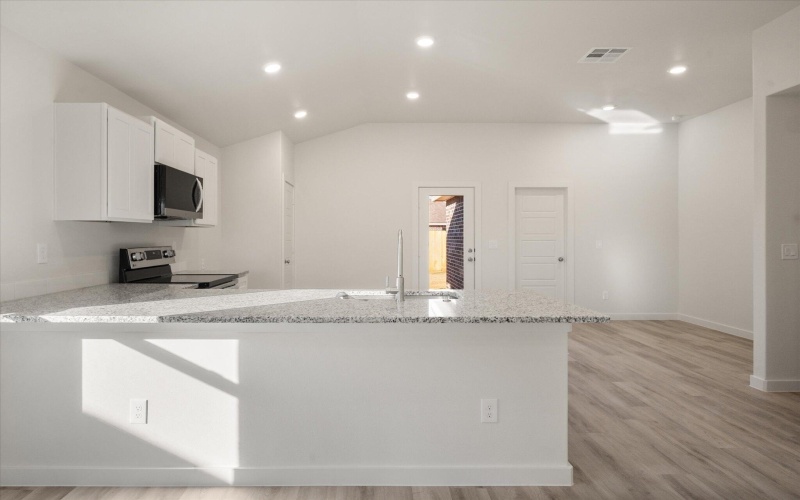 7204 8th Street, Lubbock, TX 79416, 3 Bedrooms Bedrooms, ,2 BathroomsBathrooms,Residential,For Sale,7204 8th Street,0,202563086