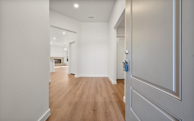 7202 8th Street, Lubbock, TX 79416, 3 Habitaciones Habitaciones , ,2 BañosBaños,Residential,En Venta,7202 8th Street,0,202563087