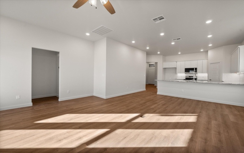 7202 8th Street, Lubbock, TX 79416, 3 Habitaciones Habitaciones , ,2 BañosBaños,Residential,En Venta,7202 8th Street,0,202563087