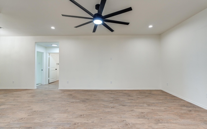 901 E Fordham Street, Lubbock, TX 79403, 3 Bedrooms Bedrooms, ,2 BathroomsBathrooms,Residential,For Sale,901 E Fordham Street,0,202563091