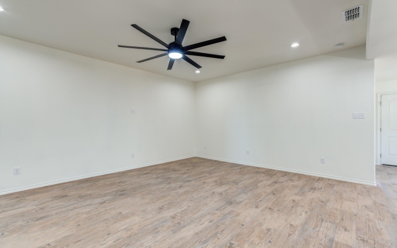 901 E Fordham Street, Lubbock, TX 79403, 3 Bedrooms Bedrooms, ,2 BathroomsBathrooms,Residential,For Sale,901 E Fordham Street,0,202563091