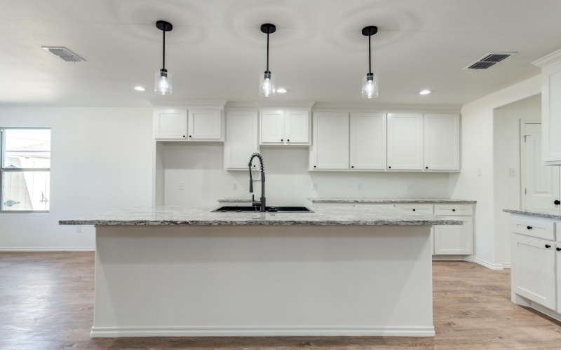 901 E Fordham Street, Lubbock, TX 79403, 3 Bedrooms Bedrooms, ,2 BathroomsBathrooms,Residential,For Sale,901 E Fordham Street,0,202563091