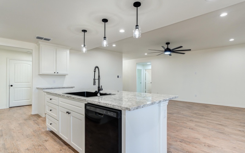 901 E Fordham Street, Lubbock, TX 79403, 3 Bedrooms Bedrooms, ,2 BathroomsBathrooms,Residential,For Sale,901 E Fordham Street,0,202563091