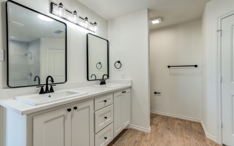 901 E Fordham Street, Lubbock, TX 79403, 3 Bedrooms Bedrooms, ,2 BathroomsBathrooms,Residential,For Sale,901 E Fordham Street,0,202563091