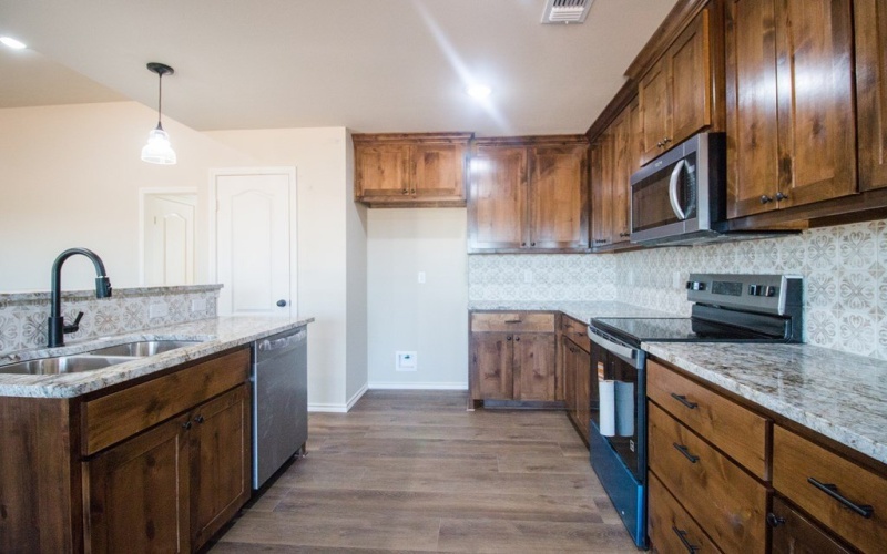 5405 Coral Way, San Angelo, TX 76904, 3 Bedrooms Bedrooms, ,2 BathroomsBathrooms,Residential,For Sale,5405 Coral Way,0,129781