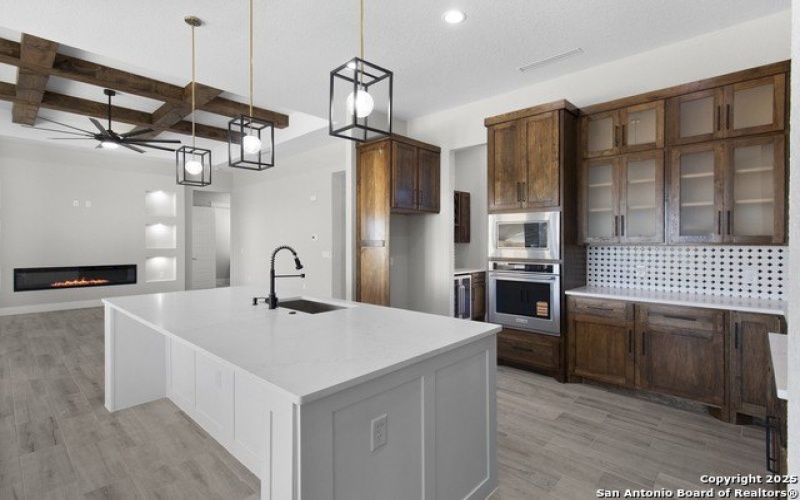 116 Western Way, Adkins, TX 78101, 4 Bedrooms Bedrooms, ,3 BathroomsBathrooms,Residential,For Sale,116 Western Way,0,1922901