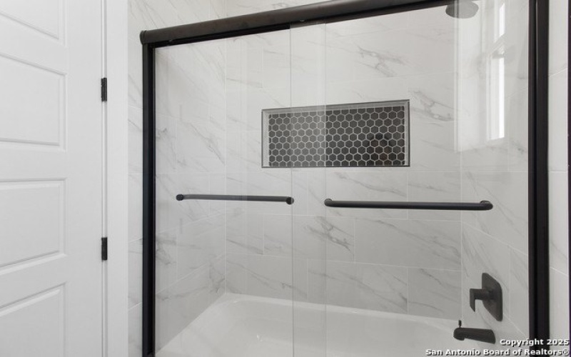 116 Western Way, Adkins, TX 78101, 4 Bedrooms Bedrooms, ,3 BathroomsBathrooms,Residential,For Sale,116 Western Way,0,1922901