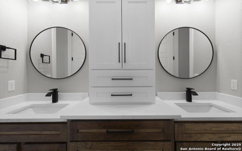 116 Western Way, Adkins, TX 78101, 4 Bedrooms Bedrooms, ,3 BathroomsBathrooms,Residential,For Sale,116 Western Way,0,1922901