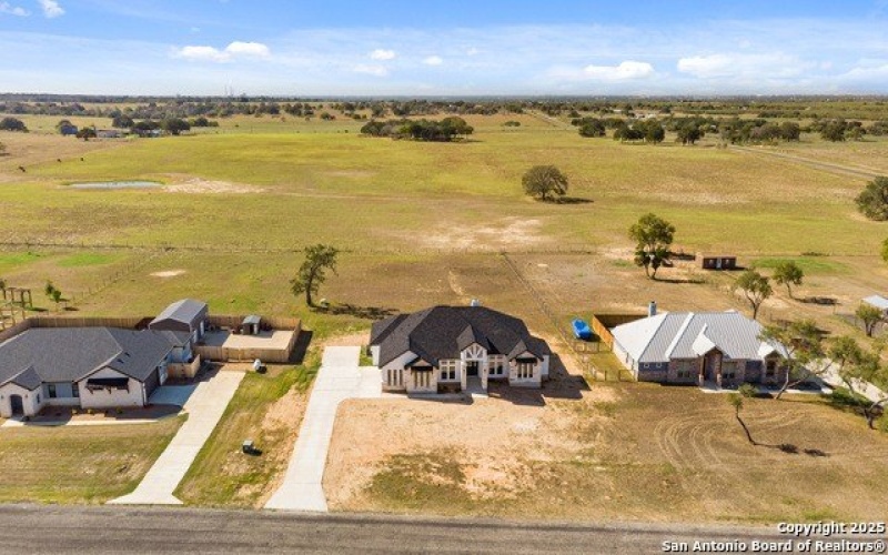 116 Western Way, Adkins, TX 78101, 4 Bedrooms Bedrooms, ,3 BathroomsBathrooms,Residential,For Sale,116 Western Way,0,1922901