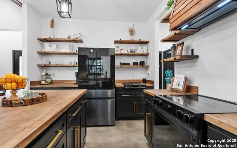 411 Cielo Vista, Canyon Lake, TX 78133, 4 Bedrooms Bedrooms, ,2 BathroomsBathrooms,Residential,For Sale,411 Cielo Vista,0,1922959