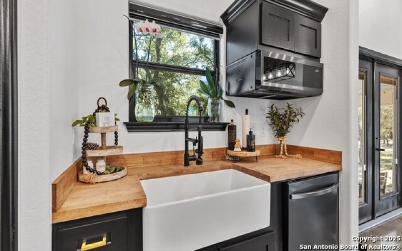 411 Cielo Vista, Canyon Lake, TX 78133, 4 Bedrooms Bedrooms, ,2 BathroomsBathrooms,Residential,For Sale,411 Cielo Vista,0,1922959