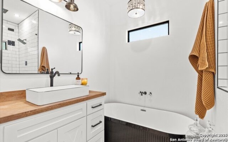 411 Cielo Vista, Canyon Lake, TX 78133, 4 Bedrooms Bedrooms, ,2 BathroomsBathrooms,Residential,For Sale,411 Cielo Vista,0,1922959