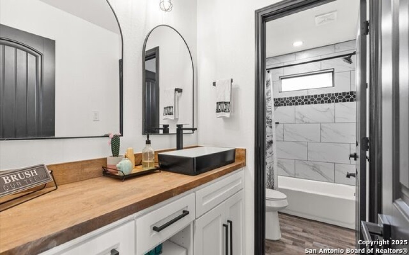 411 Cielo Vista, Canyon Lake, TX 78133, 4 Bedrooms Bedrooms, ,2 BathroomsBathrooms,Residential,For Sale,411 Cielo Vista,0,1922959