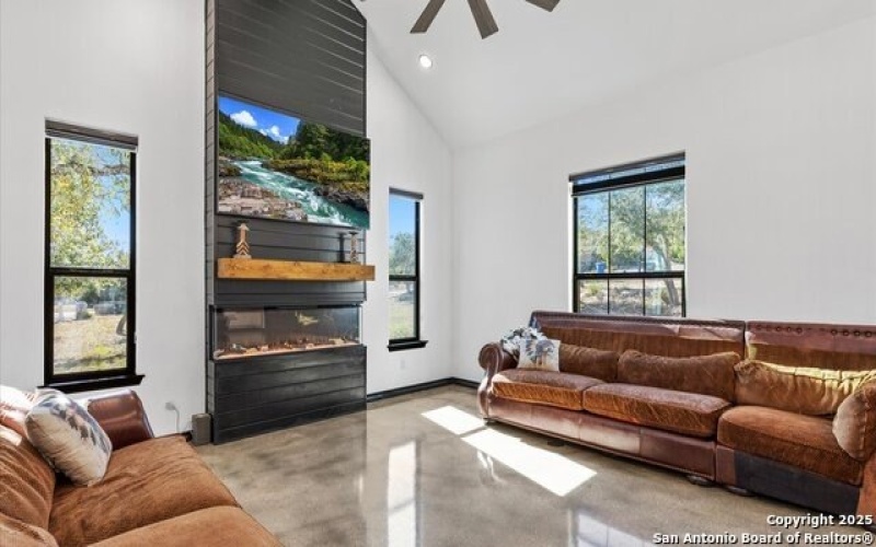 411 Cielo Vista, Canyon Lake, TX 78133, 4 Bedrooms Bedrooms, ,2 BathroomsBathrooms,Residential,For Sale,411 Cielo Vista,0,1922959