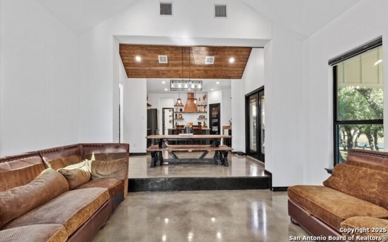 411 Cielo Vista, Canyon Lake, TX 78133, 4 Bedrooms Bedrooms, ,2 BathroomsBathrooms,Residential,For Sale,411 Cielo Vista,0,1922959