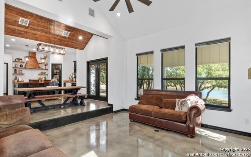 411 Cielo Vista, Canyon Lake, TX 78133, 4 Bedrooms Bedrooms, ,2 BathroomsBathrooms,Residential,For Sale,411 Cielo Vista,0,1922959