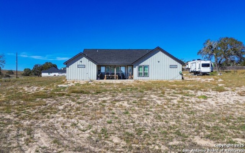 732 lake valley, La Vernia, TX 78121, 4 Habitaciones Habitaciones , ,2 BañosBaños,Residential,En Venta,732 lake valley,0,1923090