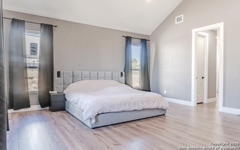 732 lake valley, La Vernia, TX 78121, 4 Habitaciones Habitaciones , ,2 BañosBaños,Residential,En Venta,732 lake valley,0,1923090