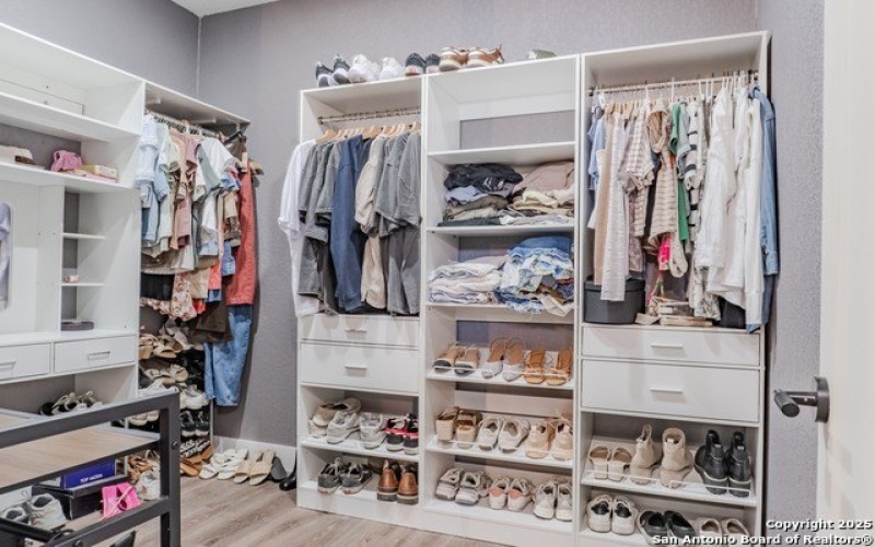 732 lake valley, La Vernia, TX 78121, 4 Habitaciones Habitaciones , ,2 BañosBaños,Residential,En Venta,732 lake valley,0,1923090