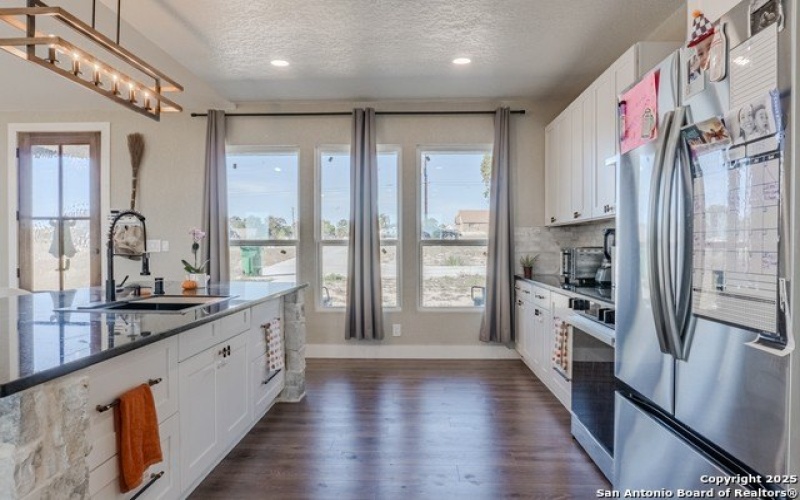 732 lake valley, La Vernia, TX 78121, 4 Habitaciones Habitaciones , ,2 BañosBaños,Residential,En Venta,732 lake valley,0,1923090