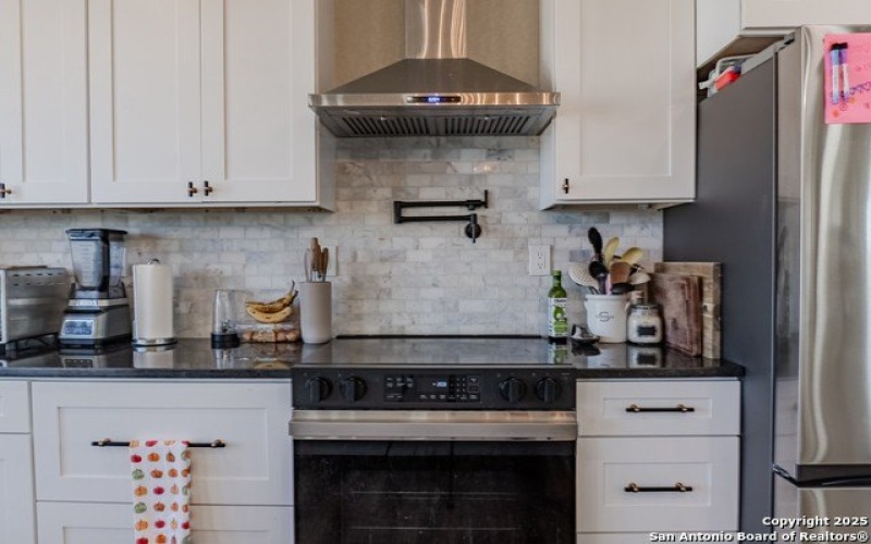 732 lake valley, La Vernia, TX 78121, 4 Habitaciones Habitaciones , ,2 BañosBaños,Residential,En Venta,732 lake valley,0,1923090