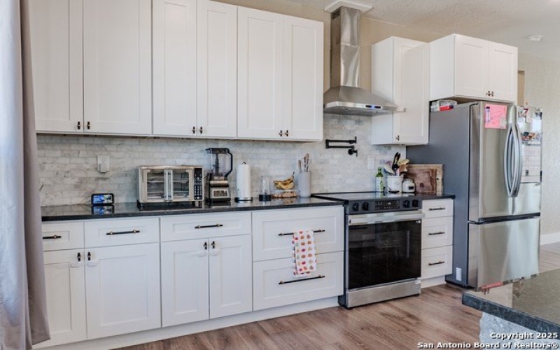 732 lake valley, La Vernia, TX 78121, 4 Habitaciones Habitaciones , ,2 BañosBaños,Residential,En Venta,732 lake valley,0,1923090