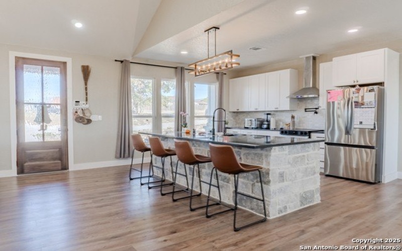 732 lake valley, La Vernia, TX 78121, 4 Habitaciones Habitaciones , ,2 BañosBaños,Residential,En Venta,732 lake valley,0,1923090