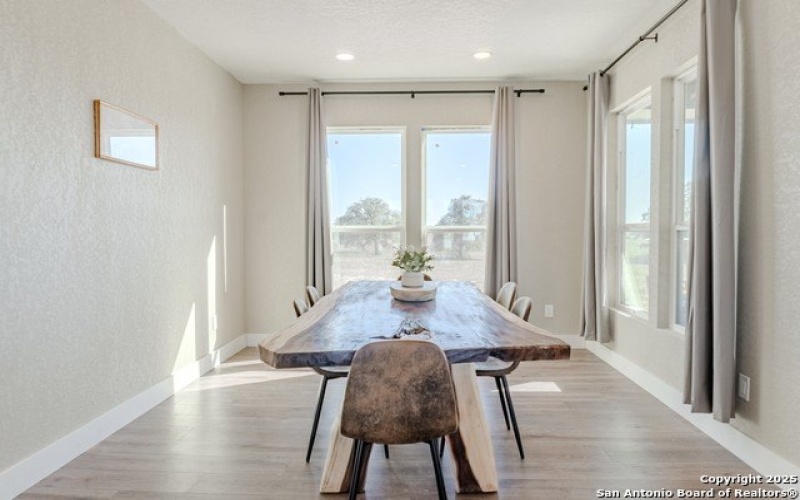 732 lake valley, La Vernia, TX 78121, 4 Habitaciones Habitaciones , ,2 BañosBaños,Residential,En Venta,732 lake valley,0,1923090