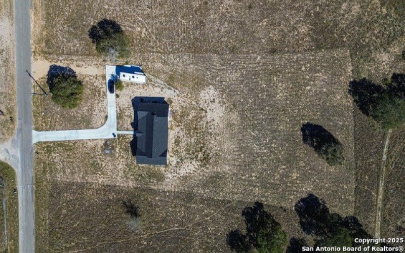 732 lake valley, La Vernia, TX 78121, 4 Habitaciones Habitaciones , ,2 BañosBaños,Residential,En Venta,732 lake valley,0,1923090