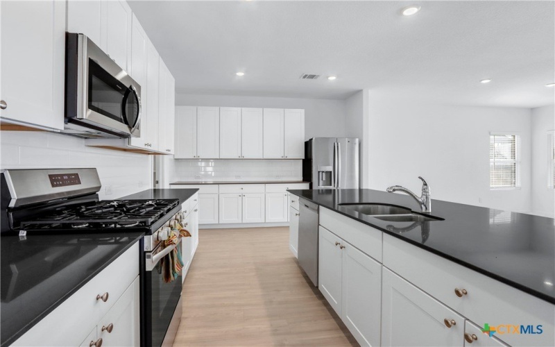 8904 James Bowie, Seguin, TX 78155, 3 Habitaciones Habitaciones , ,2 BañosBaños,Residential,En Venta,8904 James Bowie,0,597899