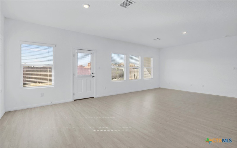 8904 James Bowie, Seguin, TX 78155, 3 Habitaciones Habitaciones , ,2 BañosBaños,Residential,En Venta,8904 James Bowie,0,597899