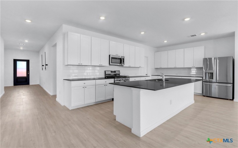 8904 James Bowie, Seguin, TX 78155, 3 Habitaciones Habitaciones , ,2 BañosBaños,Residential,En Venta,8904 James Bowie,0,597899