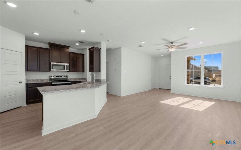 410 University Avenue, Troy, TX 76579, 3 Habitaciones Habitaciones , ,2 BañosBaños,Residential,En Venta,410 University Avenue,0,597917