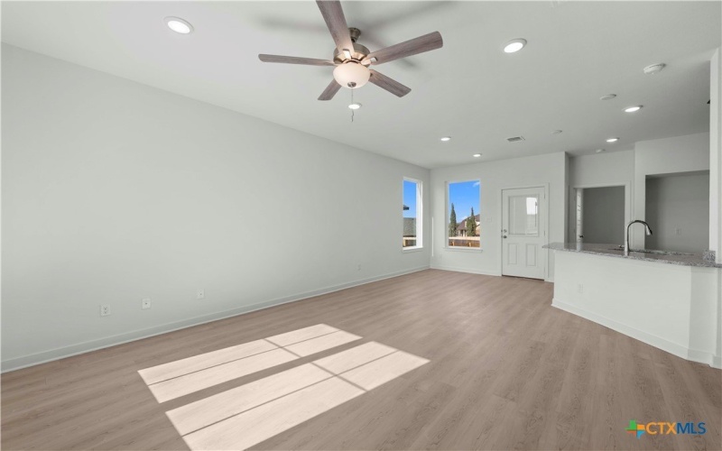 410 University Avenue, Troy, TX 76579, 3 Habitaciones Habitaciones , ,2 BañosBaños,Residential,En Venta,410 University Avenue,0,597917