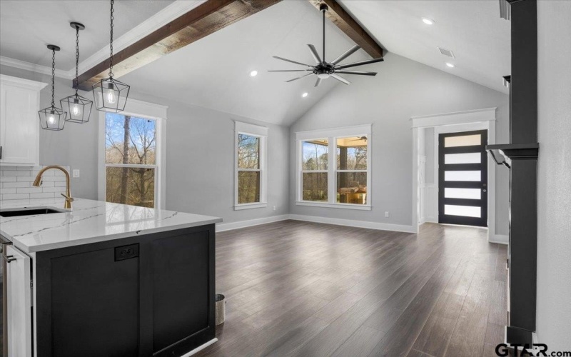12717 Hillcrest Rd, Tyler, TX 75708, 3 Bedrooms Bedrooms, ,2 BathroomsBathrooms,Residential,For Sale,12717 Hillcrest Rd,25004066
