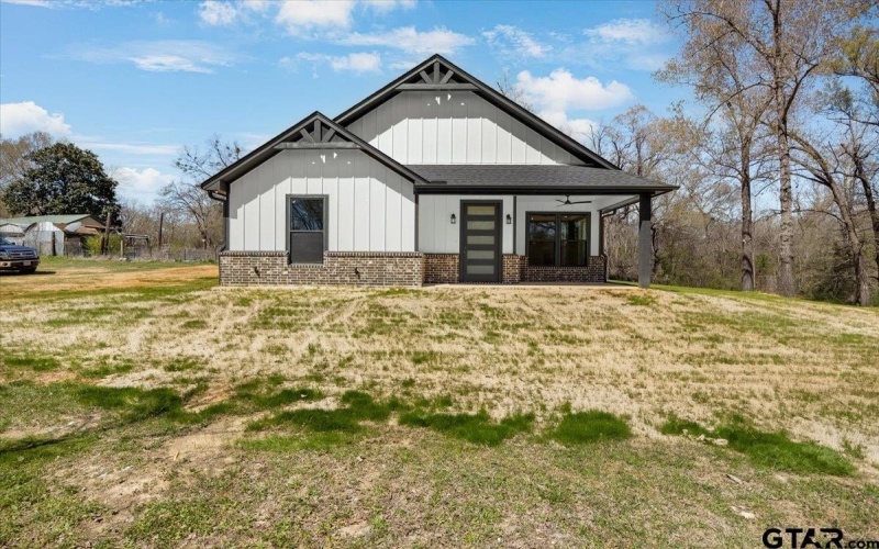 12717 Hillcrest Rd, Tyler, TX 75708, 3 Bedrooms Bedrooms, ,2 BathroomsBathrooms,Residential,For Sale,12717 Hillcrest Rd,25004066