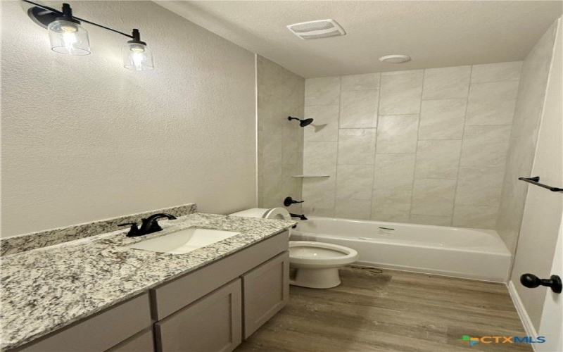 106 Leon Lane, Copperas Cove, TX 76522, 6 Habitaciones Habitaciones , ,5 BañosBaños,Residential Multi Family,En Venta,106 Leon Lane,0,597933