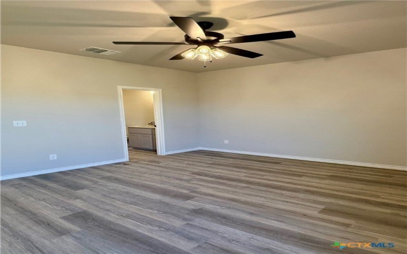 106 Leon Lane, Copperas Cove, TX 76522, 6 Habitaciones Habitaciones , ,5 BañosBaños,Residential Multi Family,En Venta,106 Leon Lane,0,597933