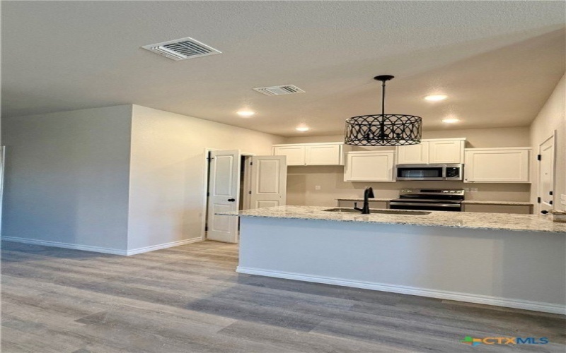 106 Leon Lane, Copperas Cove, TX 76522, 6 Habitaciones Habitaciones , ,5 BañosBaños,Residential Multi Family,En Venta,106 Leon Lane,0,597933