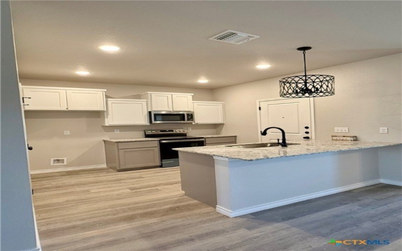 106 Leon Lane, Copperas Cove, TX 76522, 6 Habitaciones Habitaciones , ,5 BañosBaños,Residential Multi Family,En Venta,106 Leon Lane,0,597933