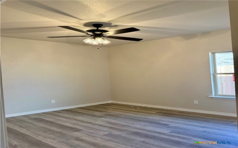 106 Leon Lane, Copperas Cove, TX 76522, 6 Habitaciones Habitaciones , ,5 BañosBaños,Residential Multi Family,En Venta,106 Leon Lane,0,597933