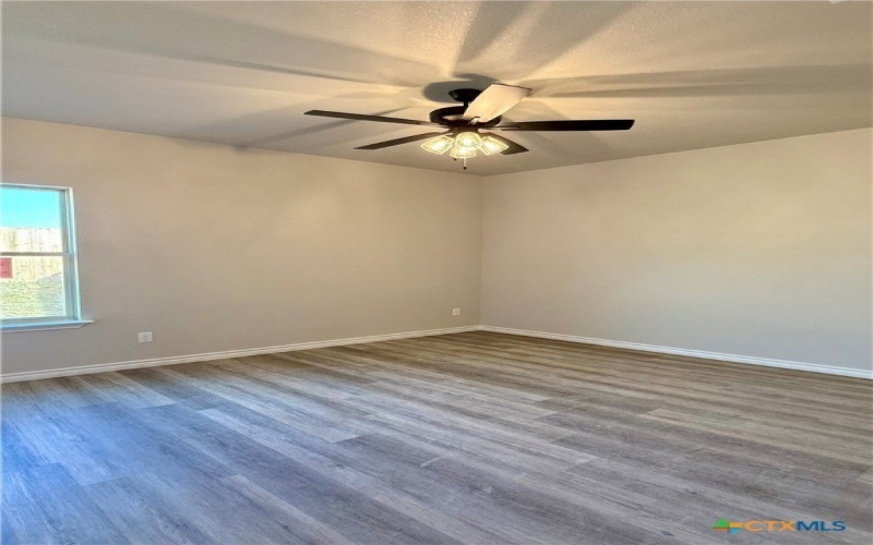 106 Leon Lane, Copperas Cove, TX 76522, 6 Habitaciones Habitaciones , ,5 BañosBaños,Residential Multi Family,En Venta,106 Leon Lane,0,597933