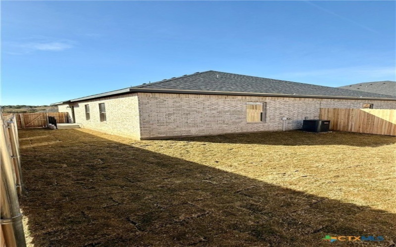 106 Leon Lane, Copperas Cove, TX 76522, 6 Habitaciones Habitaciones , ,5 BañosBaños,Residential Multi Family,En Venta,106 Leon Lane,0,597933