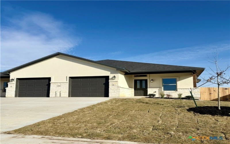 106 Leon Lane, Copperas Cove, TX 76522, 6 Habitaciones Habitaciones , ,5 BañosBaños,Residential Multi Family,En Venta,106 Leon Lane,0,597933