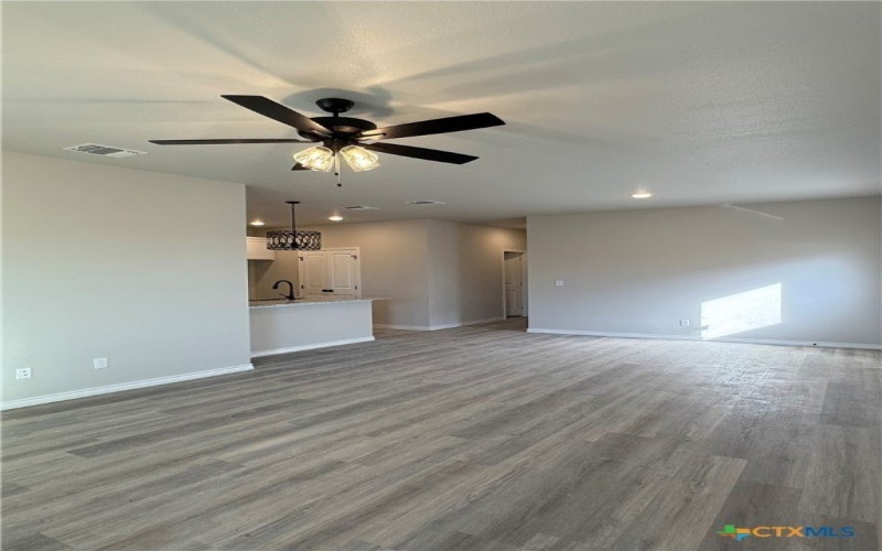 106 Leon Lane, Copperas Cove, TX 76522, 6 Habitaciones Habitaciones , ,5 BañosBaños,Residential Multi Family,En Venta,106 Leon Lane,0,597933