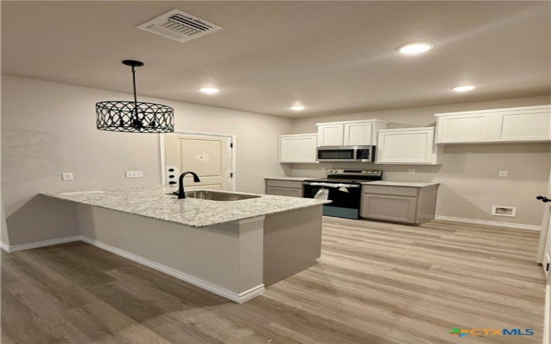 106 Leon Lane, Copperas Cove, TX 76522, 6 Habitaciones Habitaciones , ,5 BañosBaños,Residential Multi Family,En Venta,106 Leon Lane,0,597933